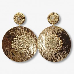 Stud earrings with large round plate pendant, hammered metal.
Jewel size: 4 cm