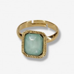 24ct gold plated metal ring with glass cabochon.

Available in three elegant colours: pacific, raspberry and pearly sand.