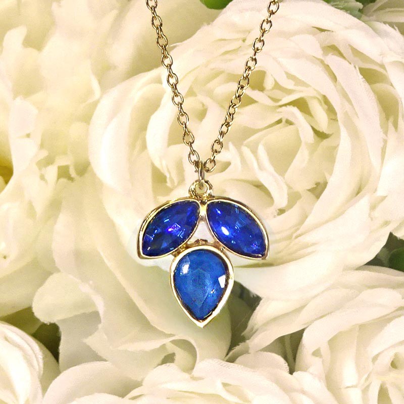 collier  chaine acier doré par Chorange créateur de bijoux fantaisie