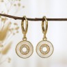 Boucles d'oreilles en nacre avec dormeuse
