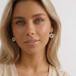 boucle d'oreille nacre et metal doré