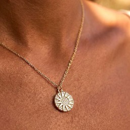 collier acier doré et zircons - longueur 40cm