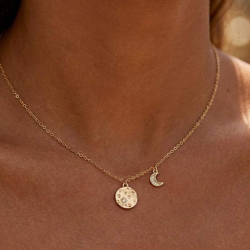 collier fantaisie plaque or  bijoux de createur Cannes