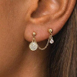 boucle d'oreille fantaisie plaqué or reliée par une chaine - bijou de créateur fabriqué en France